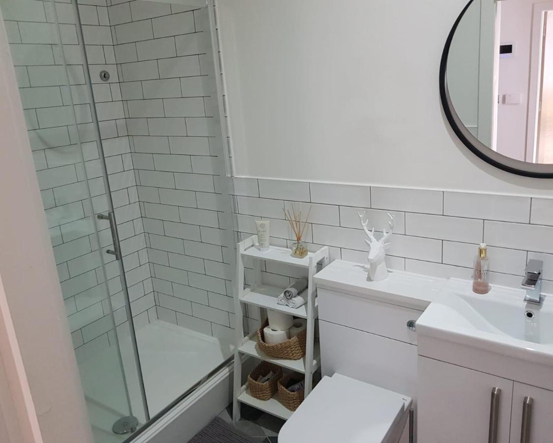 34 Cuppin Street - Luxury City Centre Apartment! Честер Экстерьер фото