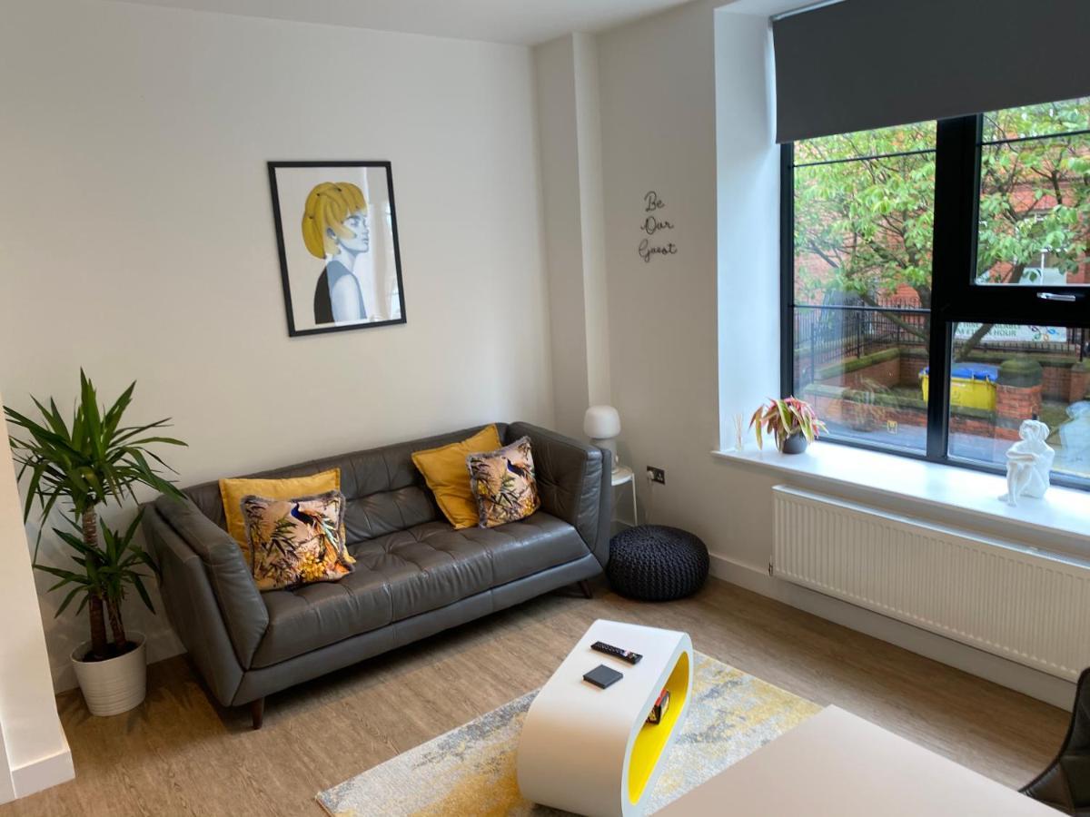 34 Cuppin Street - Luxury City Centre Apartment! Честер Экстерьер фото