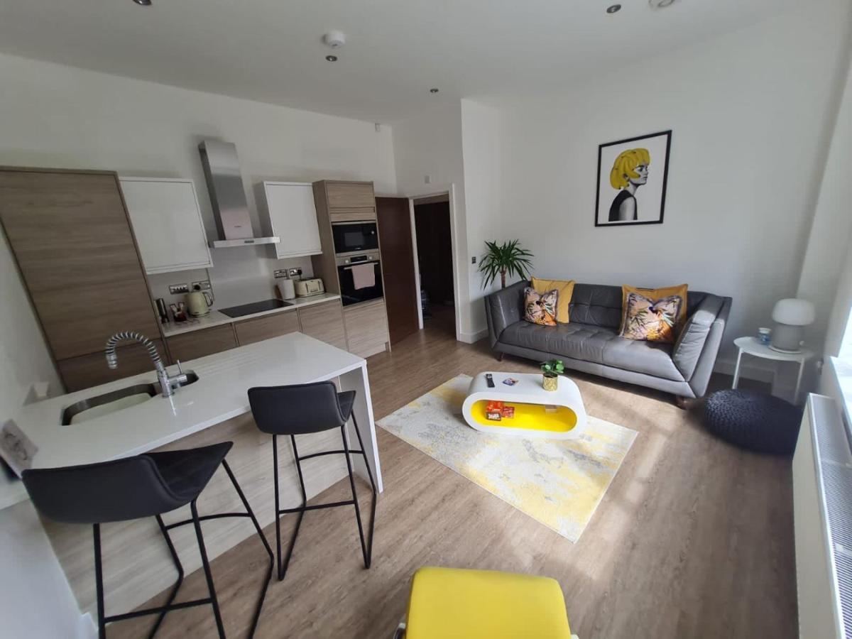 34 Cuppin Street - Luxury City Centre Apartment! Честер Экстерьер фото
