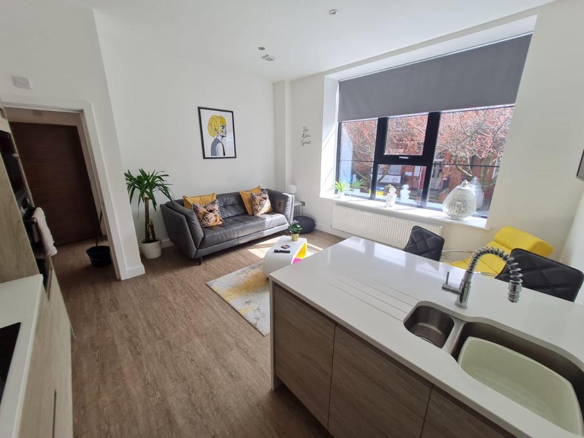 34 Cuppin Street - Luxury City Centre Apartment! Честер Экстерьер фото