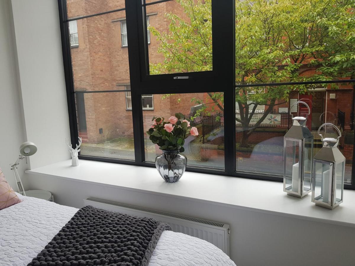 34 Cuppin Street - Luxury City Centre Apartment! Честер Экстерьер фото