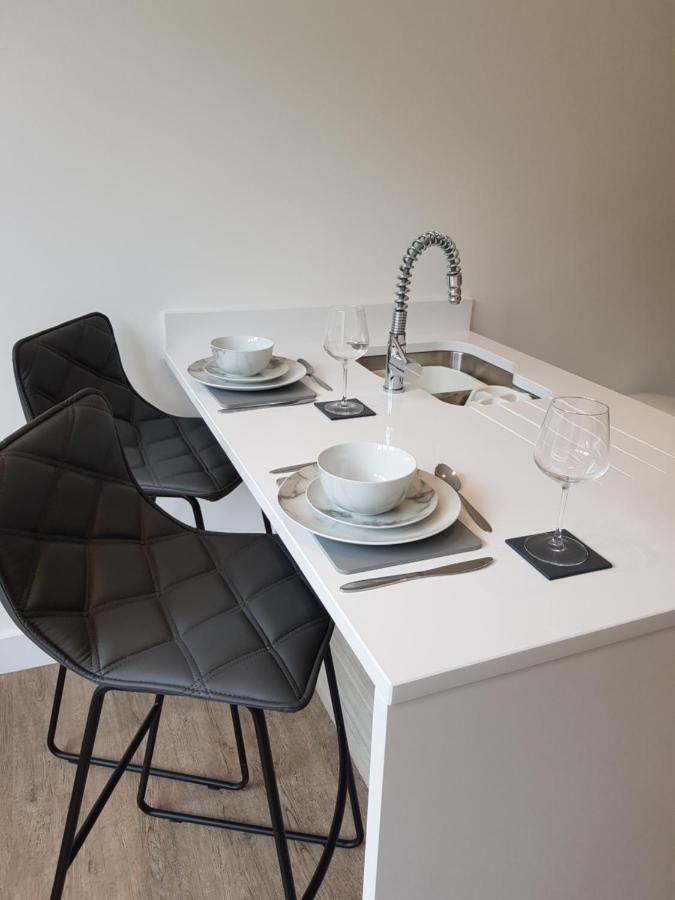 34 Cuppin Street - Luxury City Centre Apartment! Честер Экстерьер фото