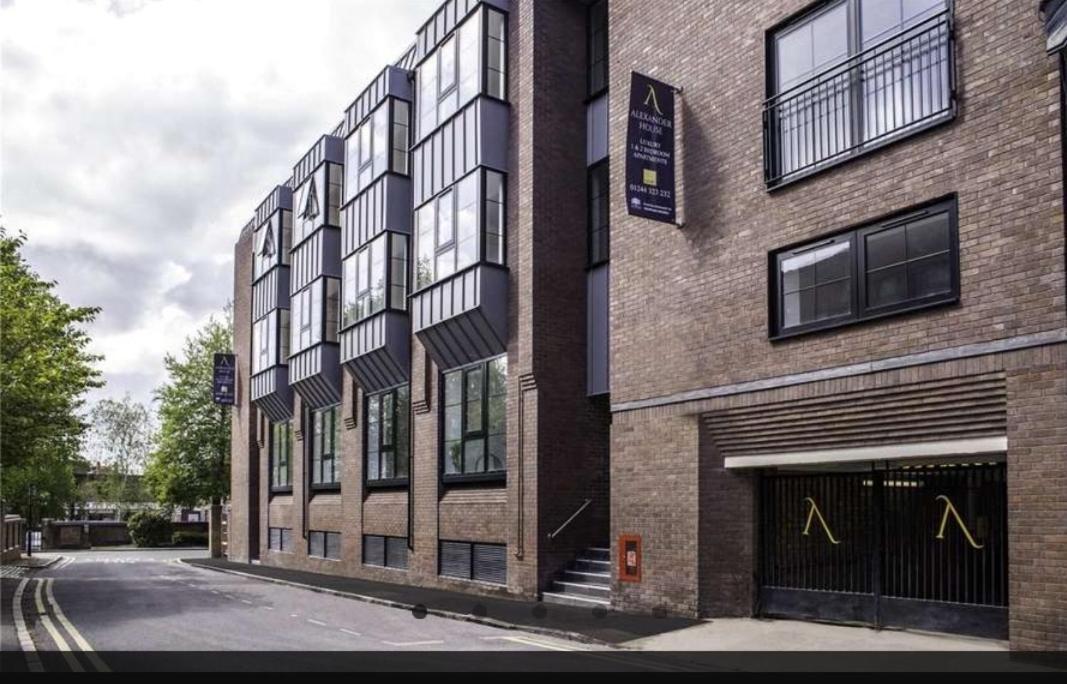 34 Cuppin Street - Luxury City Centre Apartment! Честер Экстерьер фото